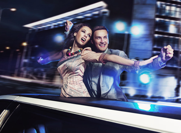 Rugby Limo Hire Airport Transfer | Airport Transfer Hummer Limo Hire Rugby
